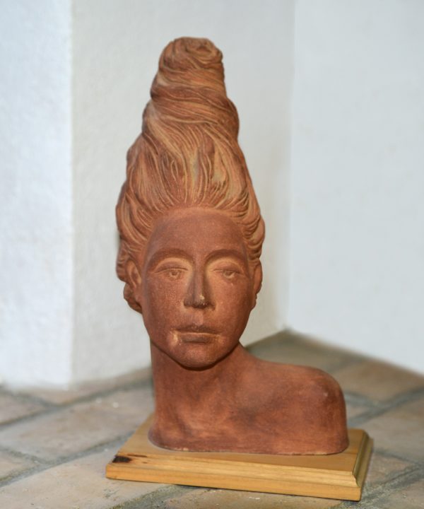 Escultura "Mujer"